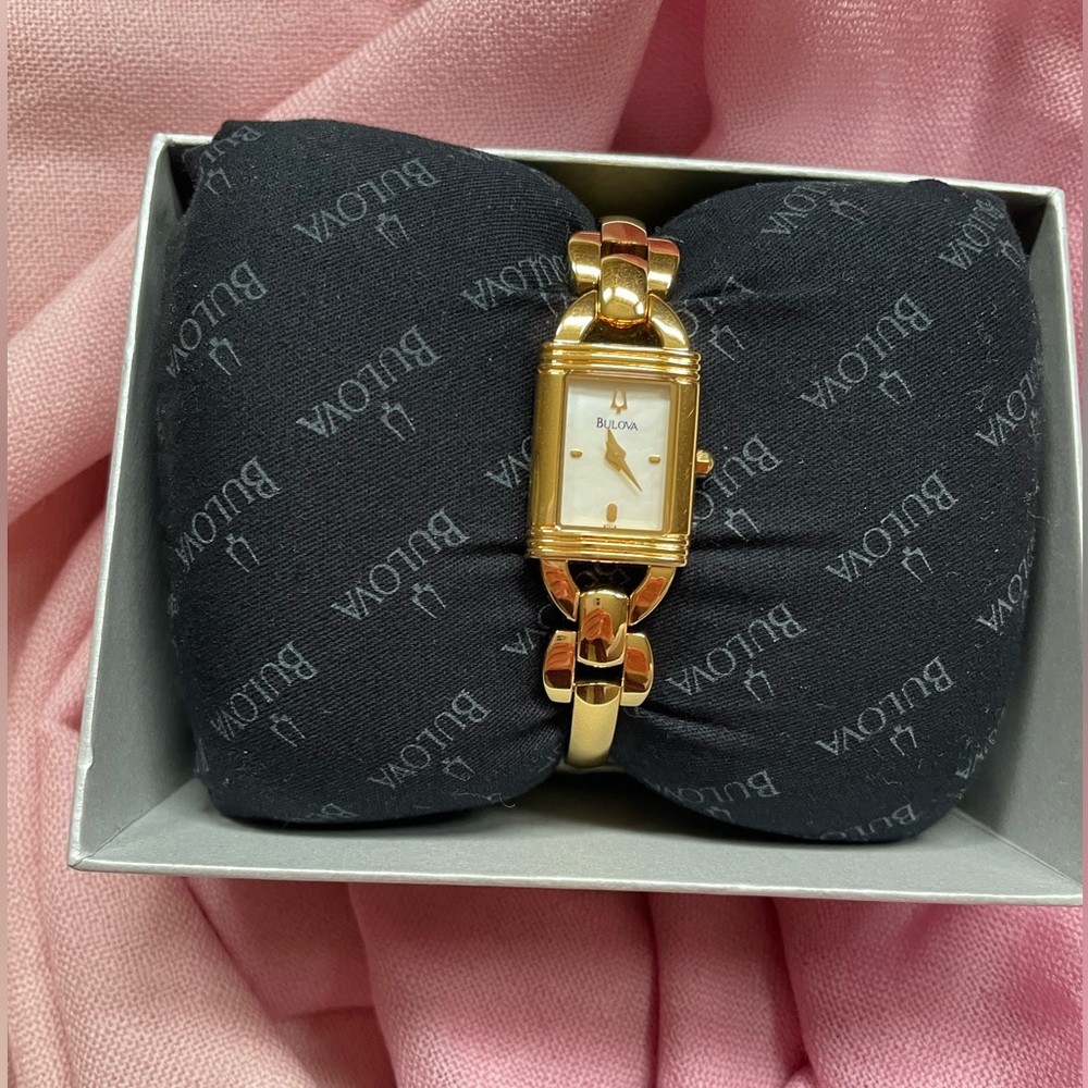 Euc Bulova Gold-Tone Rectangular Bangle Watch Mot… - image 2